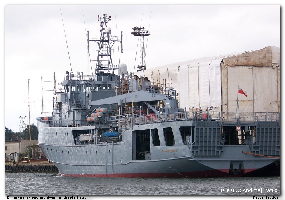 ORP KONTRADMIRA� XAWERY CZERNICKI